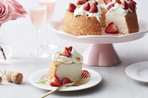 SUNSET® WOW™ Berry Angel Food Cake