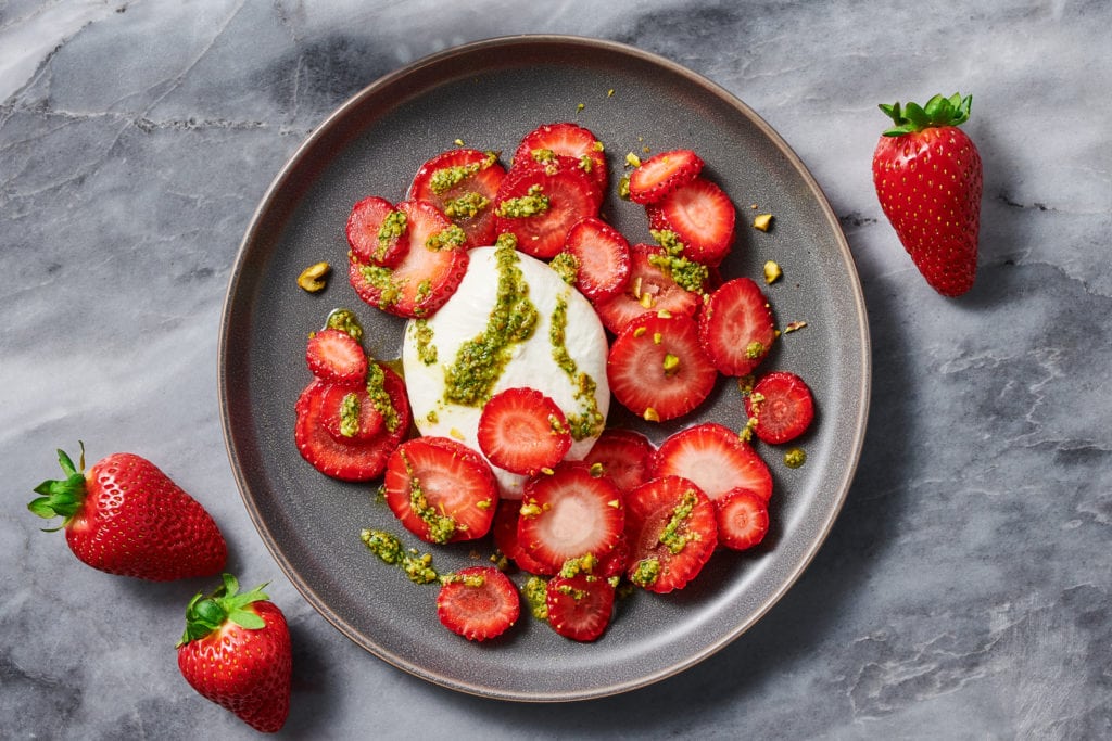 WOW™ dreamberry™ Burrata with Pistachio Pesto - SUNSET Grown. All rights reserved.